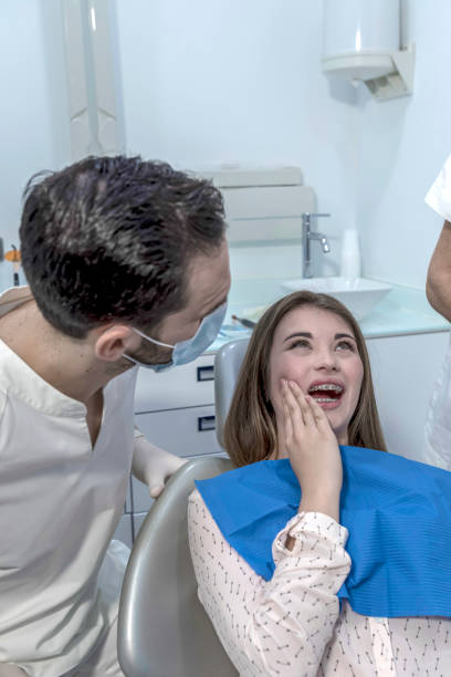 Best Dentist Open on Weekends  in Howland Center, OH