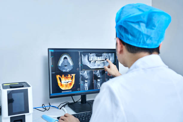 Best Emergency Tooth Extraction  in Howland Center, OH